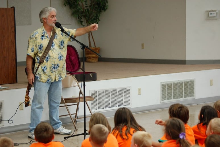Gallery photo 1 of Mr. Willy Sings!