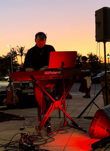 Gallery photo 2 of Esteban Eysaman Music