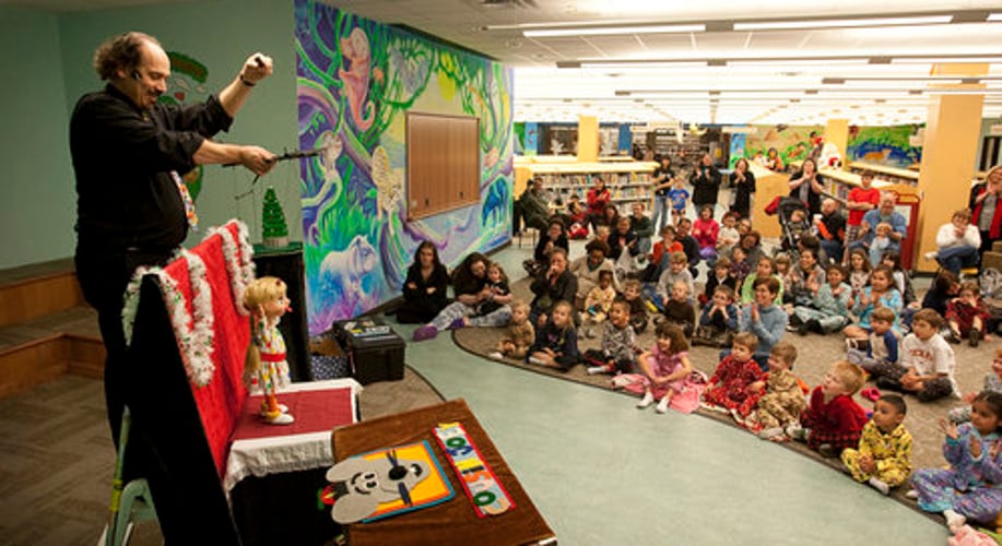 Gallery photo 3 of Mr. Puppet