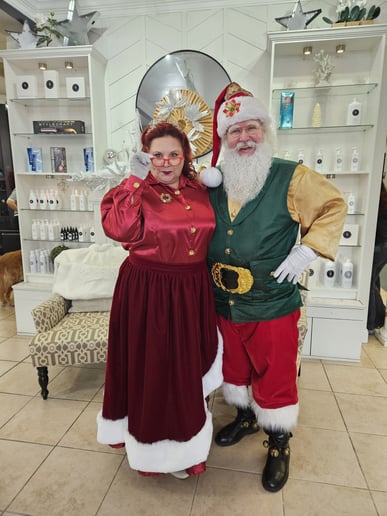 Gallery photo 5 of Mrs Claus - DeeLu Kringle