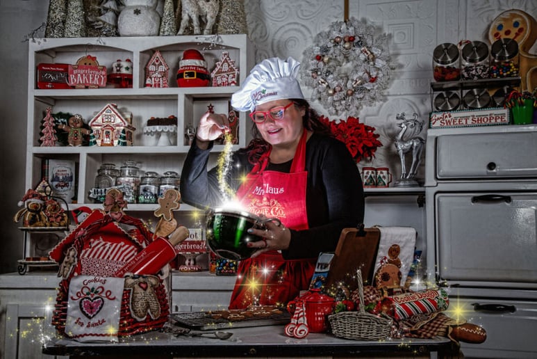 Gallery photo 8 of Mrs Claus - DeeLu Kringle