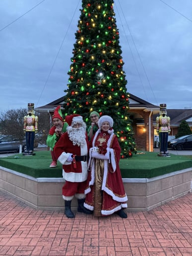 Gallery photo 1 of Mrs. Claus