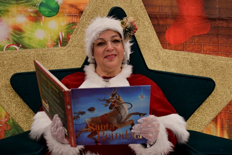 Gallery photo 6 of Mrs. Claus Giggles