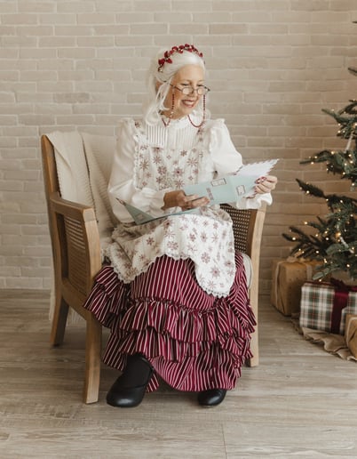 Gallery photo 5 of Mrs Claus