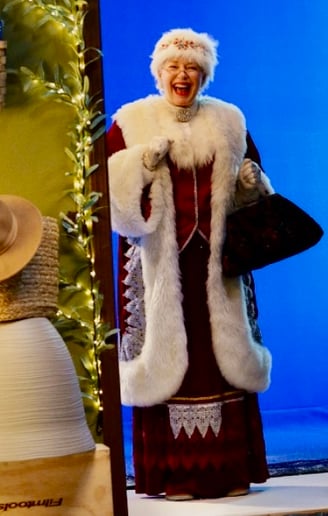 Gallery photo 1 of Mrs. Claus LA