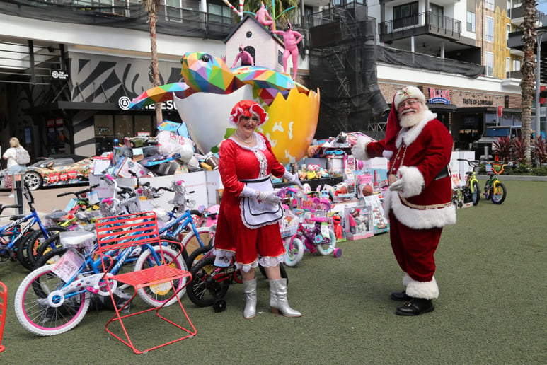 Gallery photo 1 of Mrs Debbie Claus