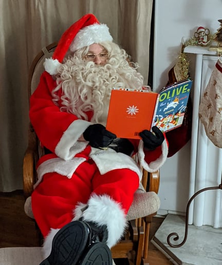 Gallery photo 7 of Santa & Mrs. Claus' Magical Christmas