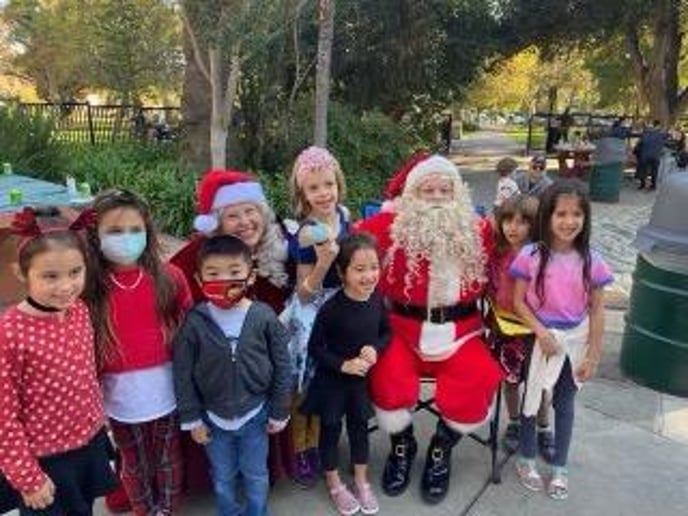 Gallery photo 8 of Santa & Mrs. Claus' Magical Christmas