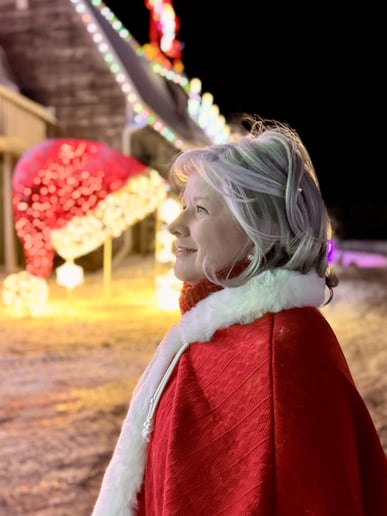 Gallery photo 3 of Mrs. Claus Minnesota
