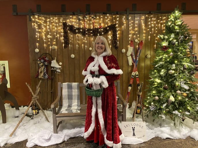 Gallery photo 5 of Mrs. Claus of PA