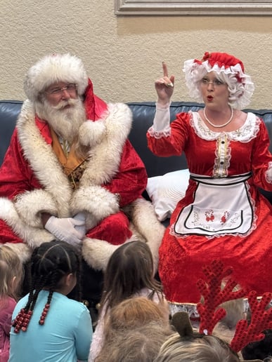 Gallery photo 2 of Mrs Claus Orlando