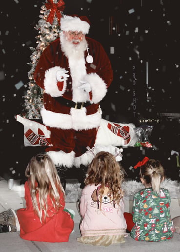 Gallery photo 10 of Santa Mikee