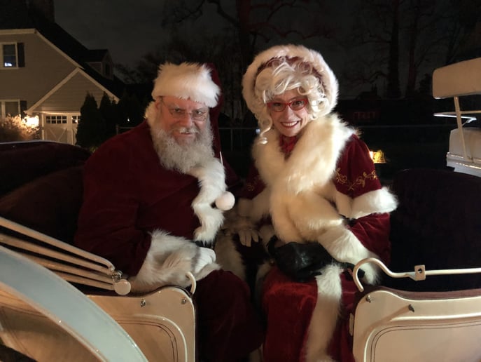 Gallery photo 3 of Mrs. Claus, The Independent Claus