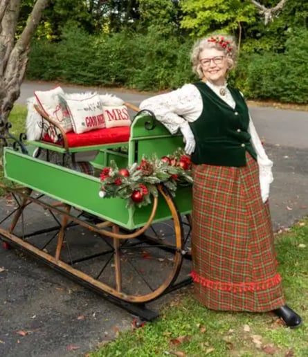 Gallery photo 2 of Mrs. Claus with a Cause