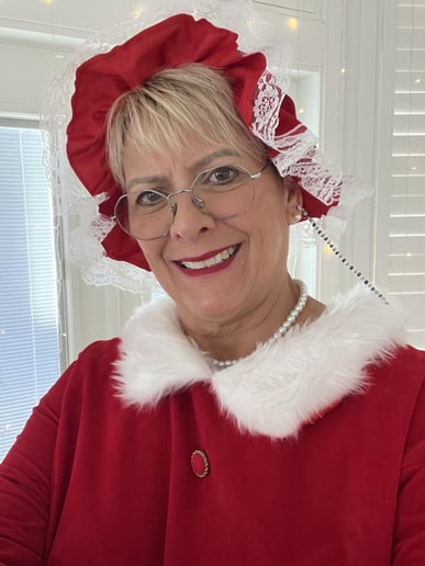 Gallery photo 1 of Mrs Linda Claus