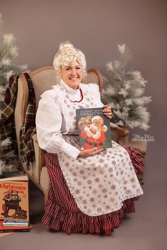 Gallery photo 6 of Mrs. Claus Vintage