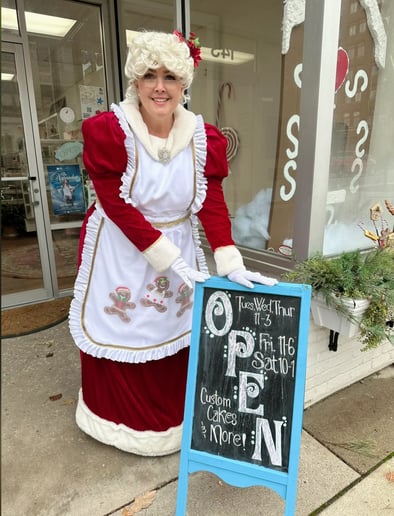 Gallery photo 7 of Mrs. Claus Vintage
