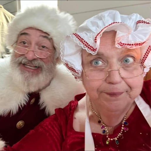 Gallery photo 4 of Mrs Santa Claus