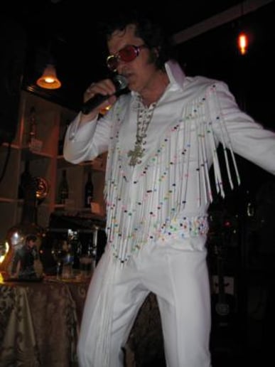 Gallery photo 17 of Mr. Thrill DJ PLUS/Elvis/Diamond/Ratpack
