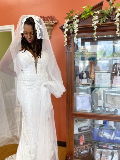 Gallery photo 9 of MT's Two Hearts Wedding Chapel & Boutique