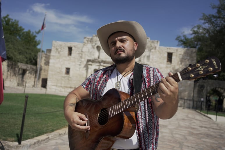 Gallery photo 1 of Muchacho Sanchez