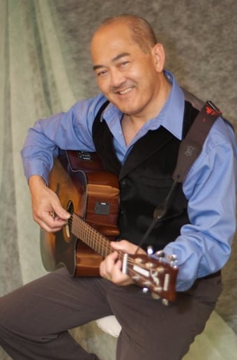 Gallery photo 1 of Vic Lyn, Multi-Genre Guitarist