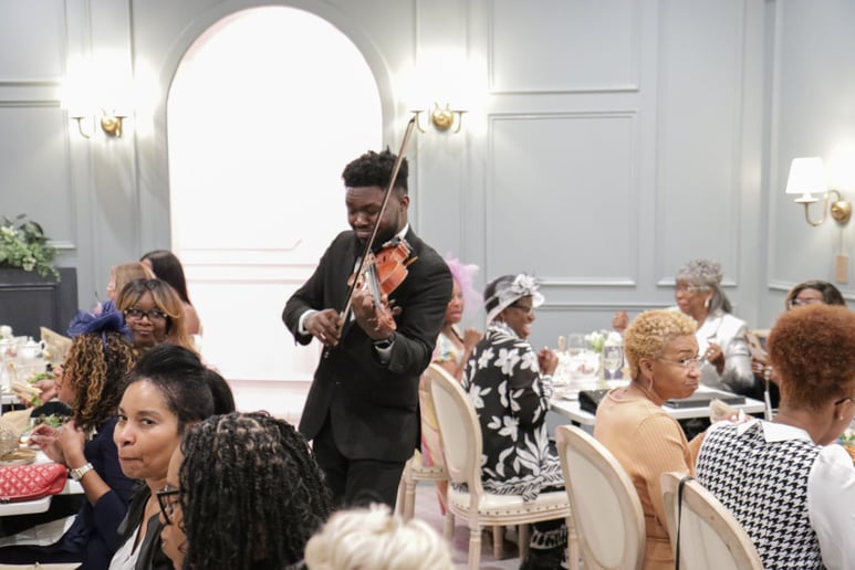 Gallery photo 1 of John - Multi-Genre Violinist
