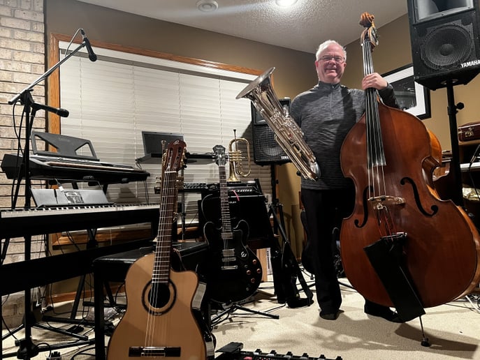 Gallery photo 1 of Multi-Instrumentalist Alan Hager