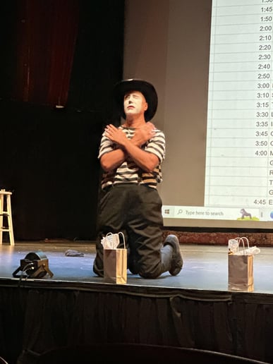 Gallery photo 7 of Mum's the Mime and Actor Mike Sutton