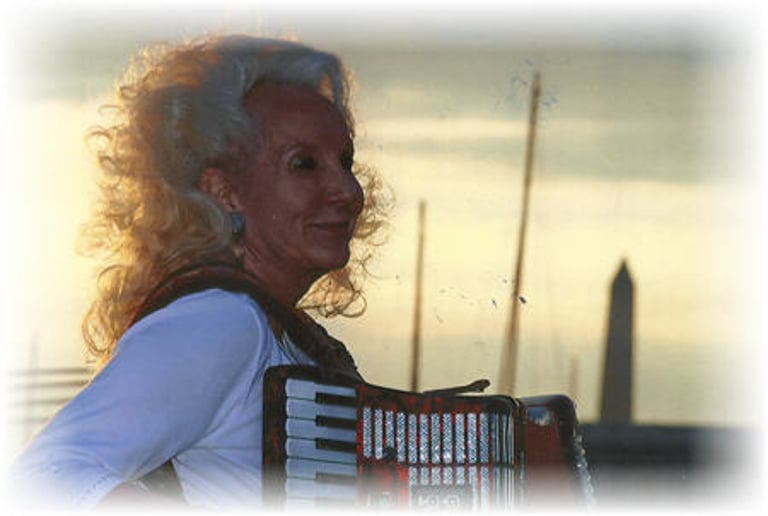 Gallery photo 20 of Music by Nancy