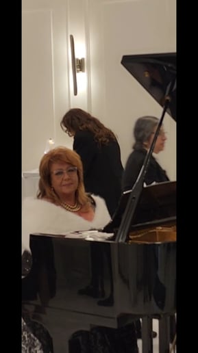 Gallery photo 3 of Liliana Piano