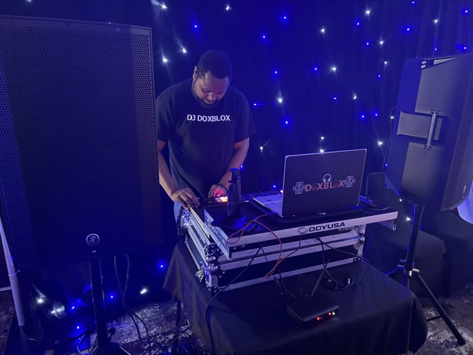 Gallery photo 6 of DJ Doxblox