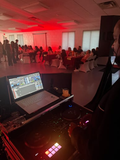 Gallery photo 8 of DJ Doxblox