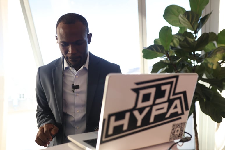 Gallery photo 1 of DJ Hypa