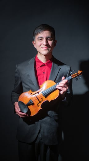 Gallery photo 1 of Luis Muñoz