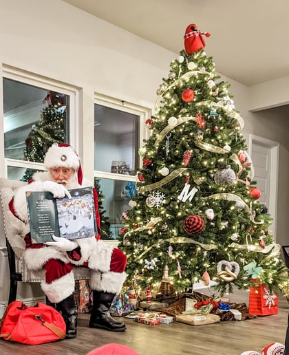 Gallery photo 3 of Santa Jon