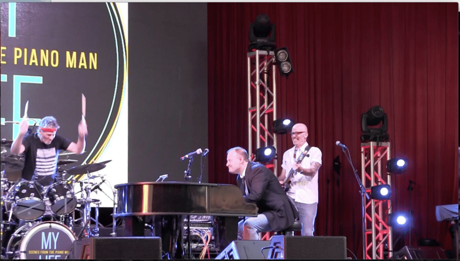 Gallery photo 8 of My Life - Scenes from the Piano Man