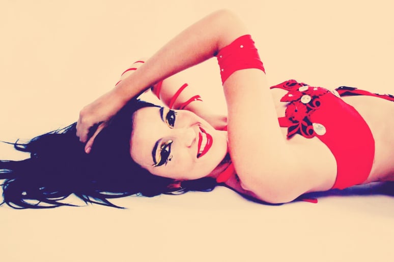 Gallery photo 48 of Myrian Bellydancer