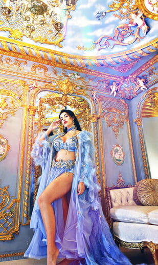 Gallery photo 39 of Myrian Bellydancer