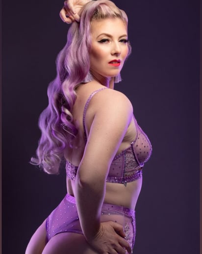 Gallery photo 6 of Nadia Lotte