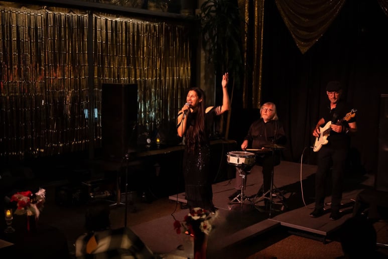 Gallery photo 4 of Nadia & The Blue Moons Jazz Band