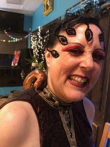 Gallery photo 2 of Nagaina bellydancer/snake dancer