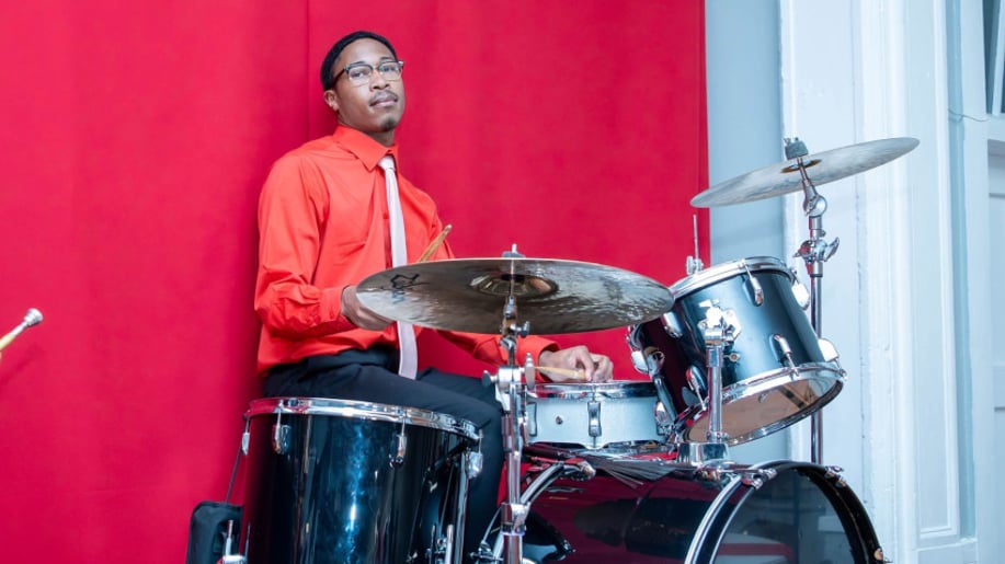 Gallery photo 1 of NaijalBdrummin