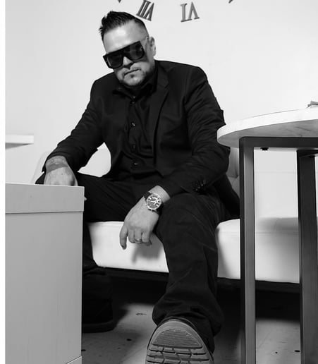 Gallery photo 2 of Nando Dominguez