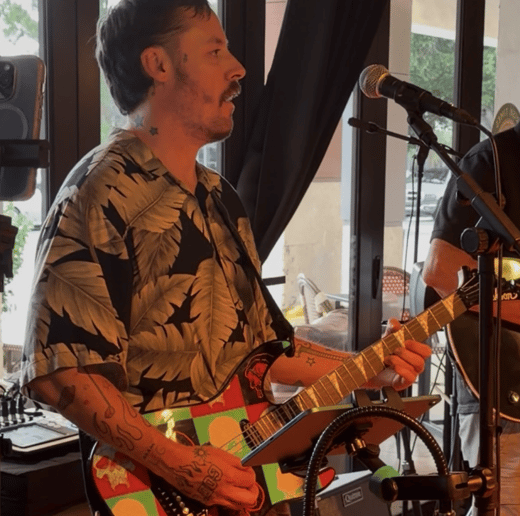 Gallery photo 5 of Naples Guitar Man