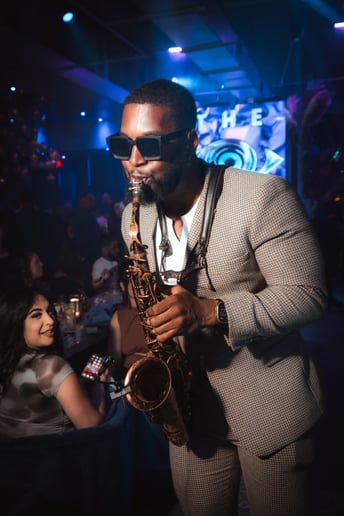 Gallery photo 5 of NapoSax | DJ & Live Sax Experience