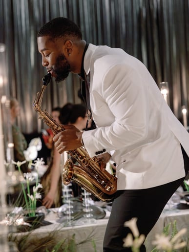 Gallery photo 1 of NapoSax | DJ & Live Sax Experience
