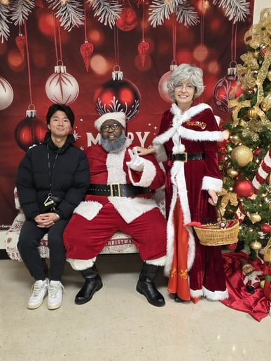 Gallery photo 3 of Nashville Mrs. Claus