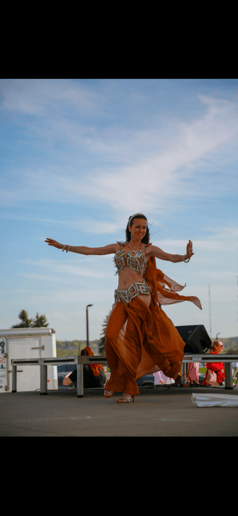 Gallery photo 2 of Natali Tata Belly Dancer