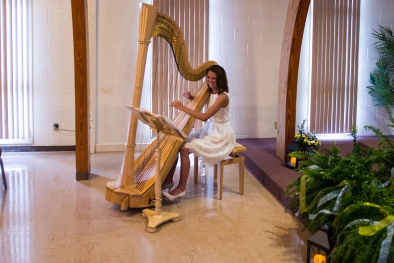 Gallery photo 3 of Natalie Hoffmann, Harpist
